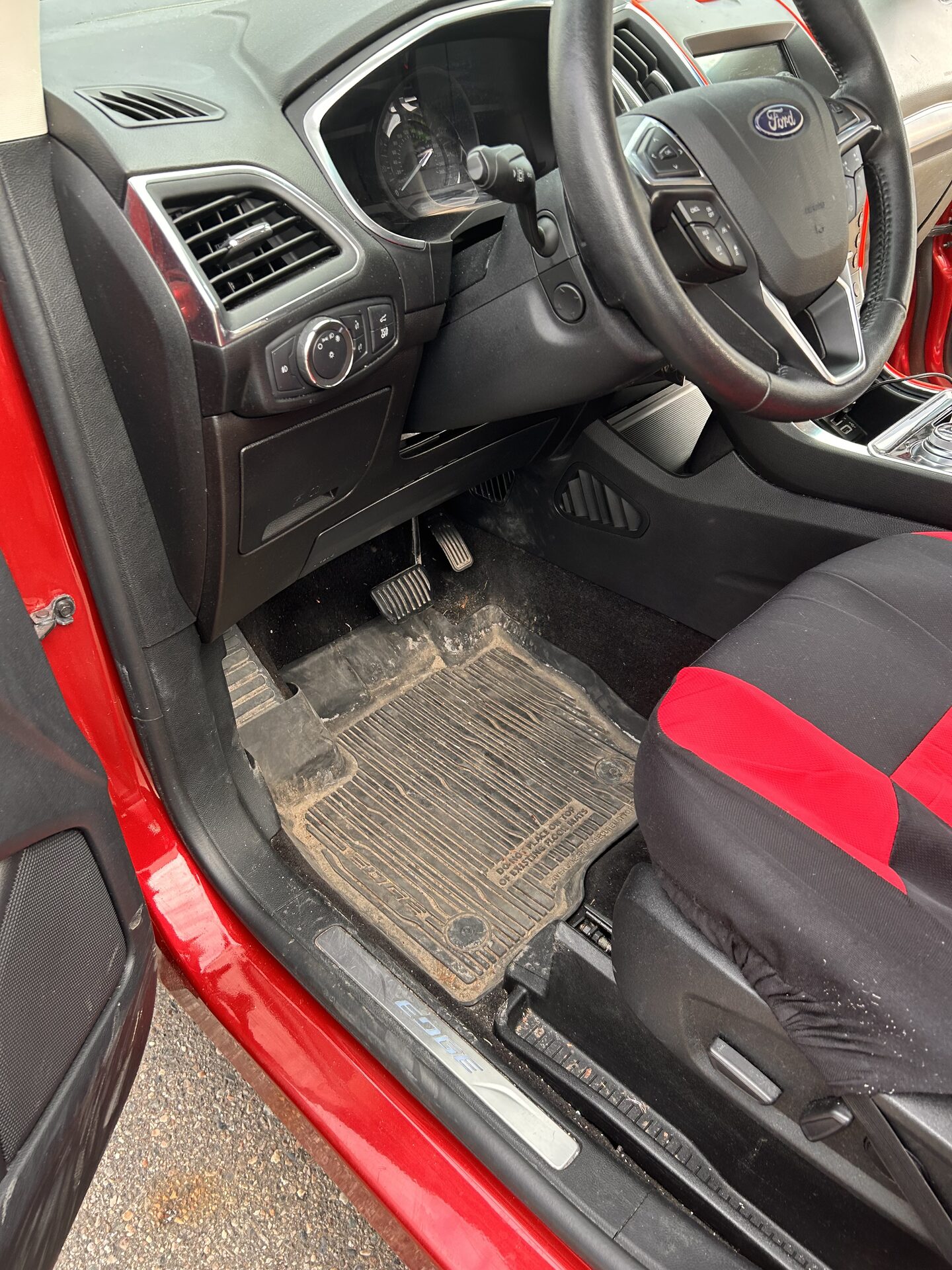 Interior before detail 2